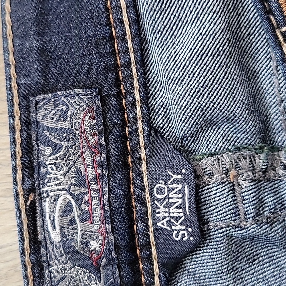 Jeans - Picture 2 of 5